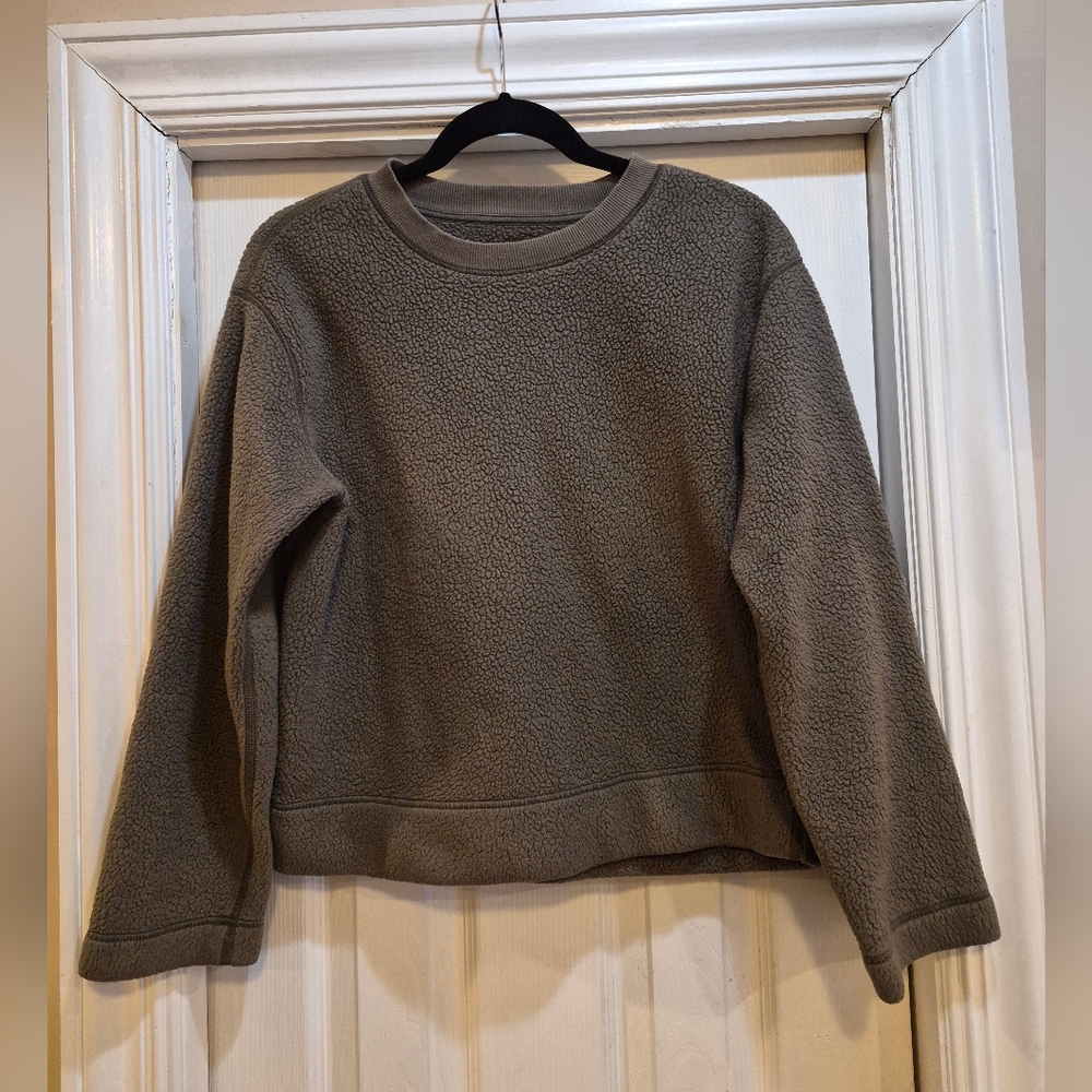 Everlane Women's Sweater Size M 🌿